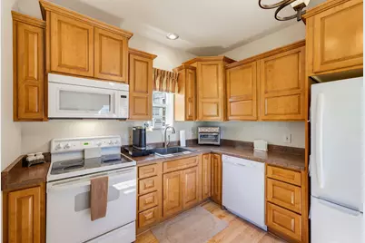 6551  Meadowlands Cir #4 B, Pleasant Prairie, WI 53158 - Photo 8