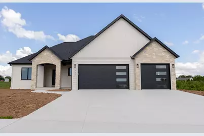 332 S 2nd St, Oostburg, WI 53070 - Photo 1