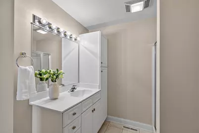 1920 N Farwell Ave #403, Milwaukee, WI 53202 - Photo 22