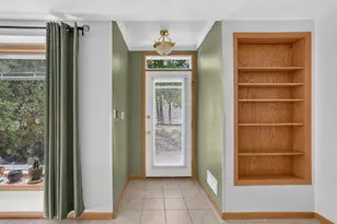 6195 Walnut Ln, Cudahy, WI 53110 - Photo 16
