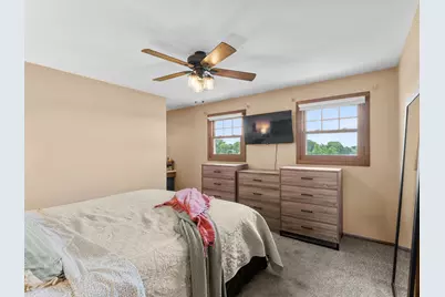 315 S Lincoln Dr, Howards Grove, WI 53083 - Photo 16