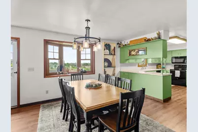 315 S Lincoln Dr, Howards Grove, WI 53083 - Photo 8