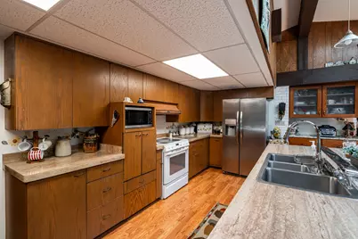 2460  Alta Louise Pkwy, Brookfield, WI 53045 - Photo 14