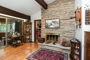 2460 Alta Louise Pkwy, Brookfield, WI 53045 - Photo 10