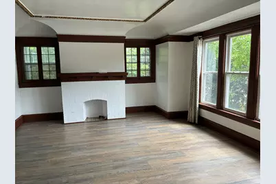 1818 E Kenwood Blvd, Milwaukee, WI 53211 - Photo 2