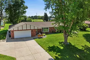 4112 Mueller Dr, Hartford, WI 53027 - Photo 4