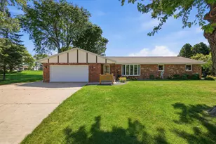 4112 Mueller Dr, Hartford, WI 53027 - Photo 1