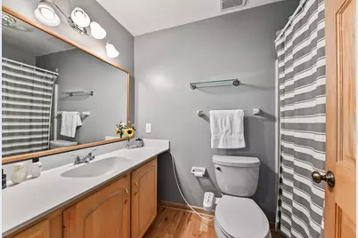 5319 W Sunnyside Dr, Mequon, WI 53092 - Photo 20