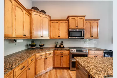 1201  Woodland Hills Dr, Waukesha, WI 53188 - Photo 16