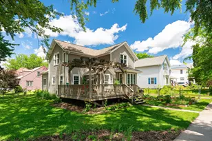 404 E Gillette St, Viroqua, WI 54665 - Photo 2