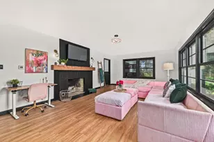 1345 Hickory Hill Ln, Brookfield, WI 53045 - Photo 6