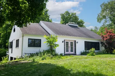 1345  Hickory Hill Ln, Brookfield, WI 53045 - Photo 2