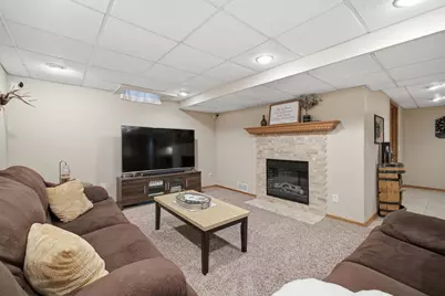 10205 W Feerick Pl, Wauwatosa, WI 53222 - Photo 24