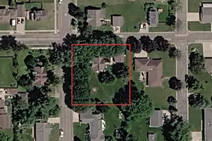 803 Pine St, Caledonia, MN 55921 - Photo 2