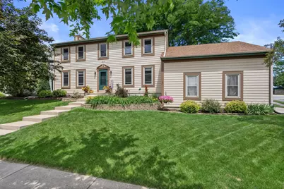 1237  Cavalier Dr, Waukesha, WI 53186 - Photo 2