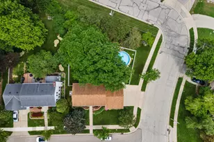 1237 Cavalier Dr, Waukesha, WI 53186 - Photo 6