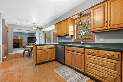 1237  Cavalier Dr, Waukesha, WI 53186 - Photo 22