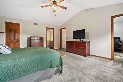 1237  Cavalier Dr, Waukesha, WI 53186 - Photo 28