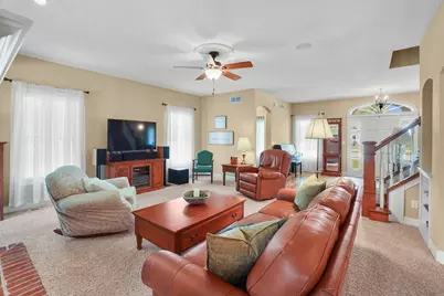 N75W24615  Overland Rd, Sussex, WI 53089 - Photo 10
