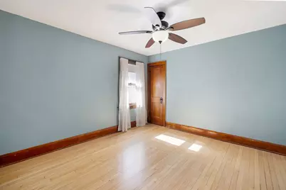 1020 E Manitoba St, Milwaukee, WI 53207 - Photo 10