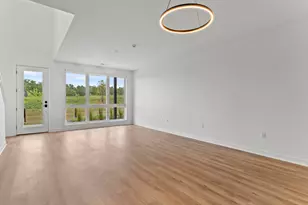 9352 S Alder Pl, Oak Creek, WI 53154 - Photo 6