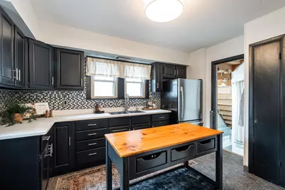 2132 S 62nd St, West Allis, WI 53219 - Photo 10