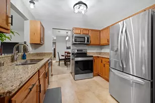 1020 Prairie Dr, Racine, WI 53406 - Photo 8