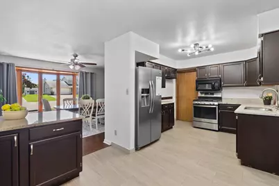 1130 E Elm Rd, Oak Creek, WI 53154 - Photo 30