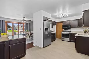 1130 E Elm Rd, Oak Creek, WI 53154 - Photo 30