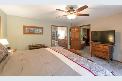 47060  Queens Cove Cir, Dresbach, MN 55947 - Photo 18