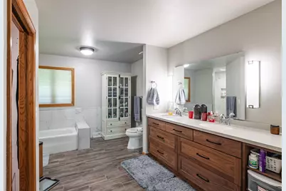 47060  Queens Cove Cir, Dresbach, MN 55947 - Photo 22