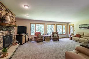 47060 Queens Cove Circle, Dresbach, MN 55947 - Photo 8