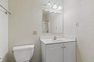9256 N 70th St, Milwaukee, WI 53223 - Photo 10
