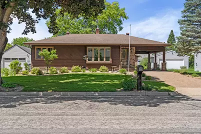 1520  29th St, La Crosse, WI 54601 - Photo 2
