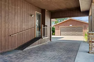 1520 29th St, La Crosse, WI 54601 - Photo 4