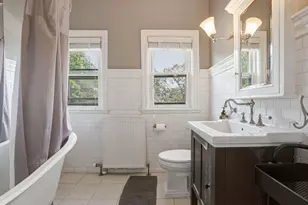 2667 N Summit Ave, Milwaukee, WI 53211 - Photo 28
