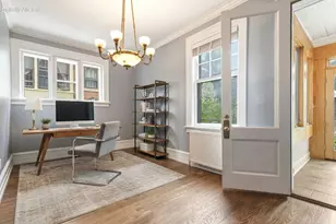 2667 N Summit Ave, Milwaukee, WI 53211 - Photo 8