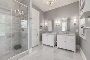 2667 N Summit Ave, Milwaukee, WI 53211 - Photo 22