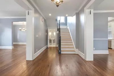 2667 N Summit Ave, Milwaukee, WI 53211 - Photo 16