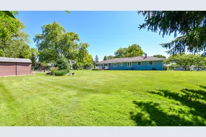 4971 S Jonathan Ln, New Berlin, WI 53151 - Photo 42