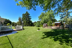 4971 S Jonathan Ln, New Berlin, WI 53151 - Photo 2