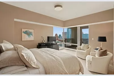 923 E Kilbourn Ave #1502, Milwaukee, WI 53202 - Photo 16