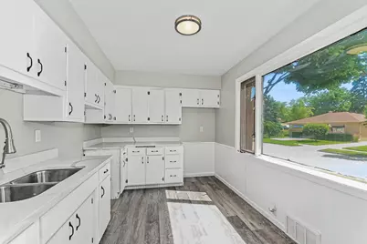 3400 S 8th Ave, Racine, WI 53402 - Photo 6