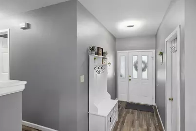 668  Wagon Dr, West Salem, WI 54669 - Photo 2