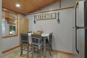 10308 Root River Dr, Racine, WI 53108 - Photo 10