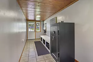 10308 Root River Dr, Racine, WI 53108 - Photo 12