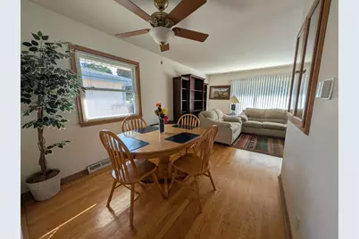 8827 W Burdick Ave, Milwaukee, WI 53227 - Photo 4