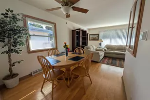 8827 W Burdick Ave, Milwaukee, WI 53227 - Photo 4