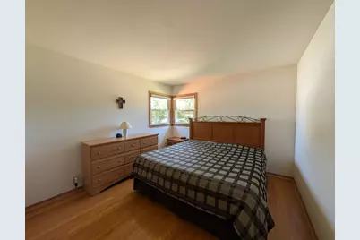 8827 W Burdick Ave, Milwaukee, WI 53227 - Photo 12