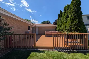 8827 W Burdick Ave, Milwaukee, WI 53227 - Photo 18